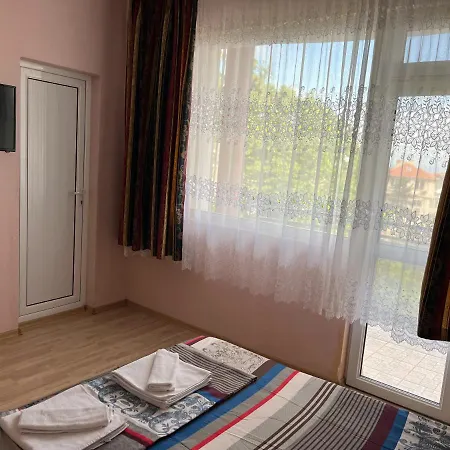 בית הארחה Stedi Guest 3*