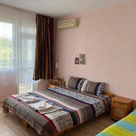 בית הארחה Stedi Guest צ'רנומורץ